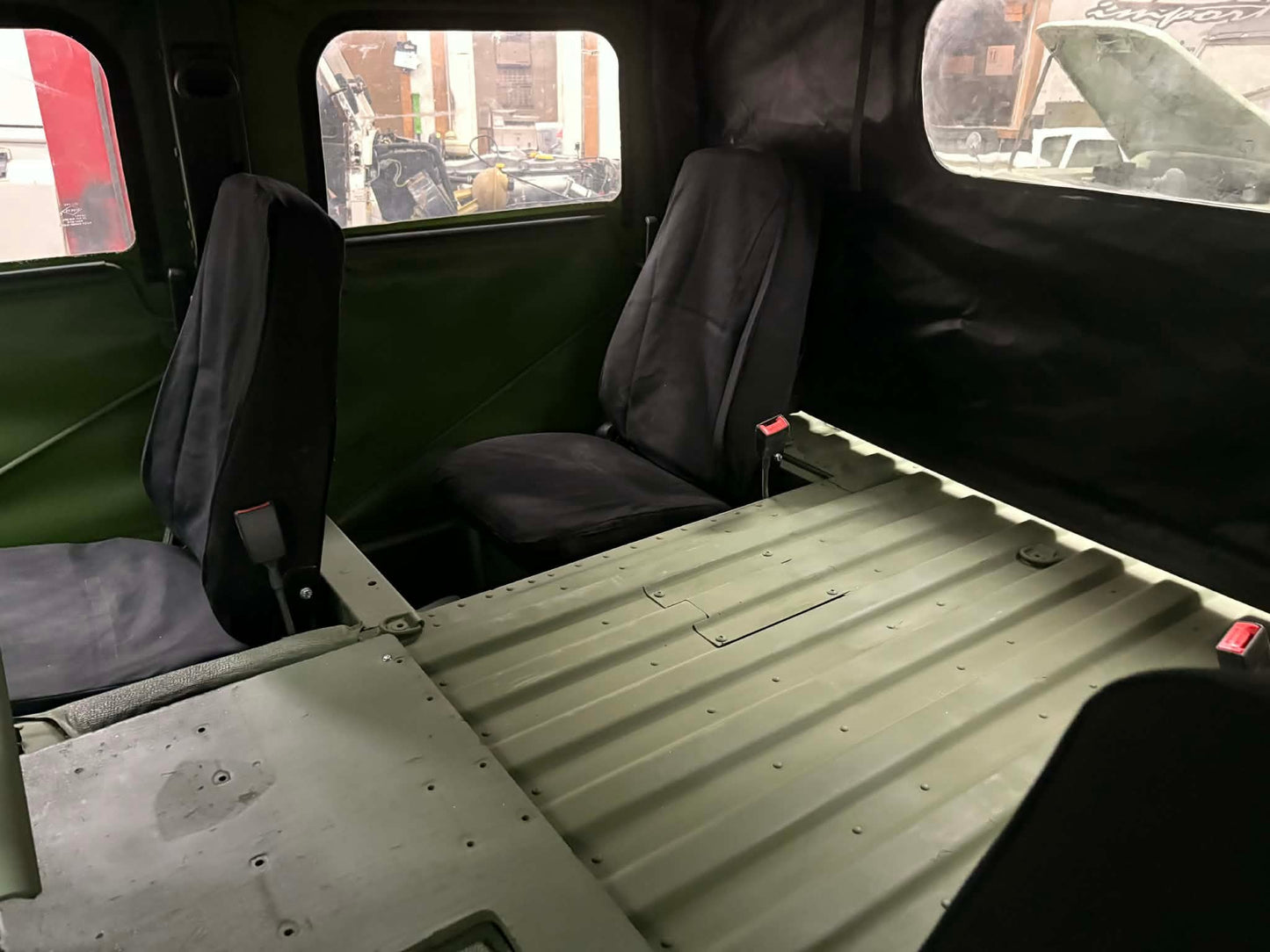 AM GENERAL HUMVEE M1123