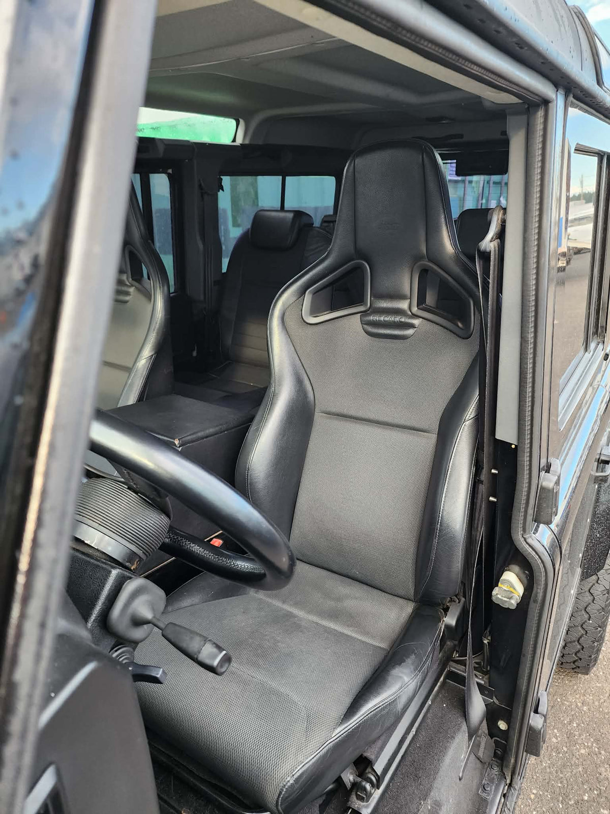 LAND ROVER DEFENDER PUMA 110